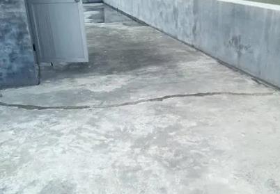 江夏楼顶漏水维修公司分享下如何解决卫生间隐蔽部位漏水的问题?