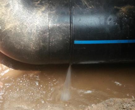 江夏楼顶渗水维修公司为大家分享下江夏卫生间漏水维修修补技术!